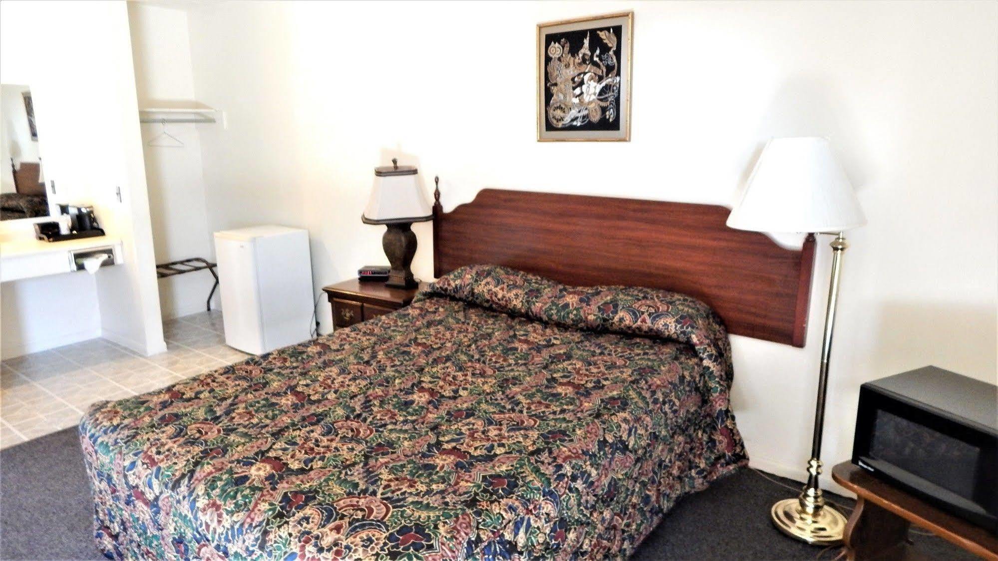 Dry Ridge Motor Inn المظهر الخارجي الصورة