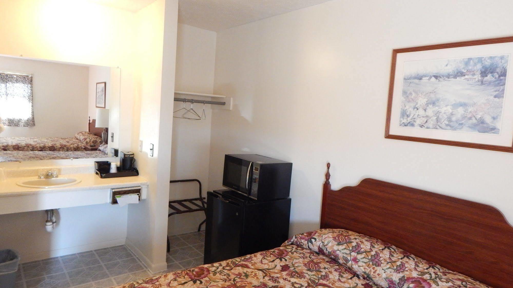 Dry Ridge Motor Inn المظهر الخارجي الصورة